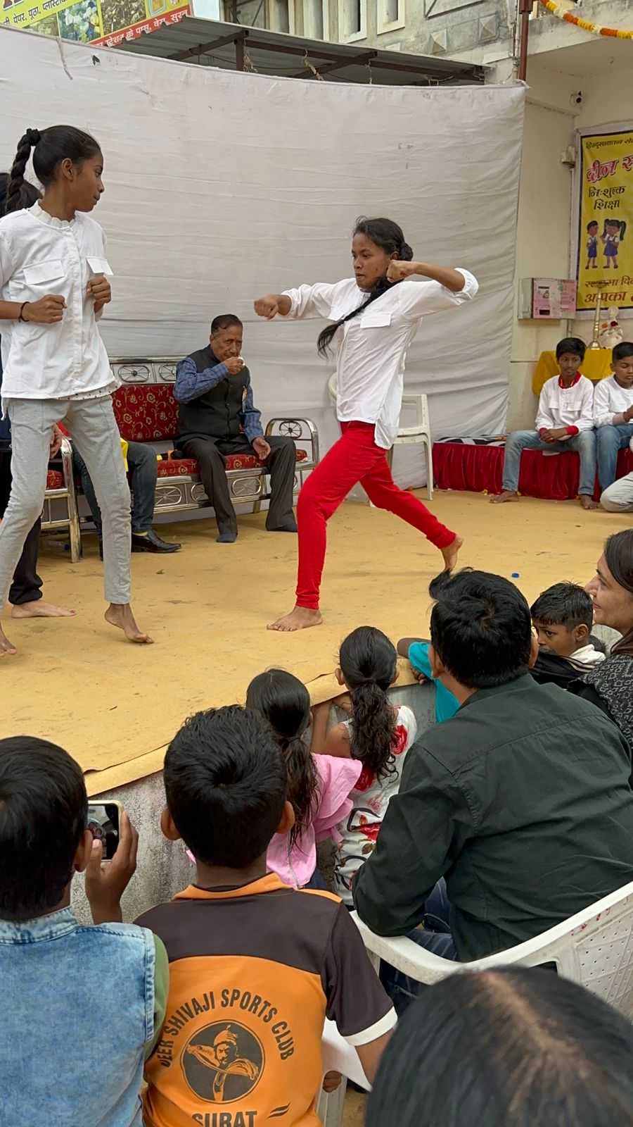 दीनसहायक विद्या मंदिर निशुल्क शिक्षा….